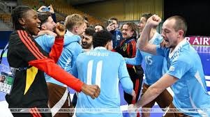 棋牌高阶：解析“大怪路子”——上海本土博弈中的策略配合与信息战。（棋牌进阶：解密“大怪路子”——沪上牌局中的策略联动与信息博弈）