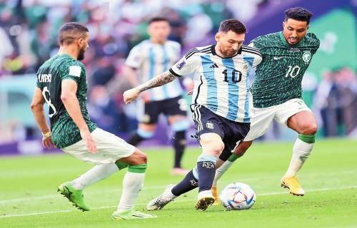 英超 ｜車路士領隊向門將訓話：「如果你踢長傳，我就換掉你」